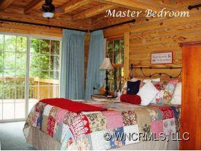 1437 BEARWALLOW MOUNTAIN RD - Photo 9