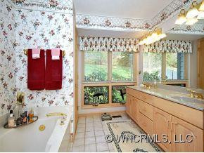 213 FERN CREEK DRIVE - Photo 12