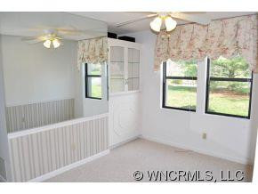 205 Abbey Circle - Photo 3