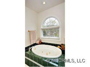 24 HUNTINGTON CHASE - Photo 17