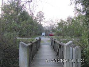 114 Robinson Ave. - Photo 4