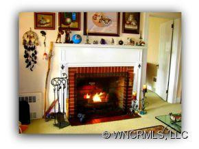 201 Pine Avenue - Photo 2