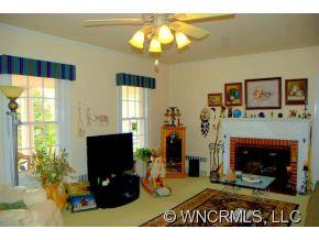 201 Pine Avenue - Photo 3