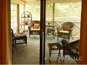 396 Viewcrest Drive - Photo 8