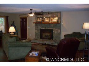 155 Hazelview Dr - Photo 3