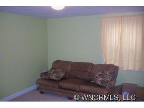 155 Hazelview Dr - Photo 9
