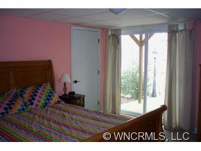 155 Hazelview Dr - Photo 10
