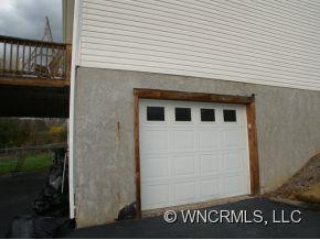 123 Howell - Photo 3