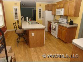 123 Howell - Photo 7