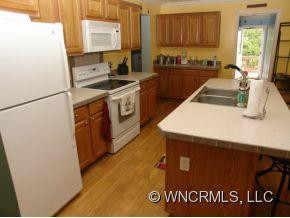 123 Howell - Photo 8