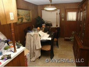 299 Northeast Ave - Photo 2