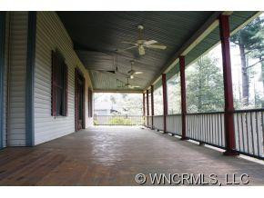 130 Henderson - Photo 2