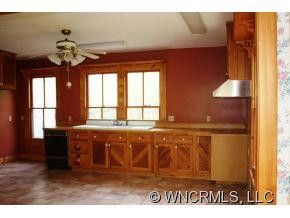 130 Henderson - Photo 7