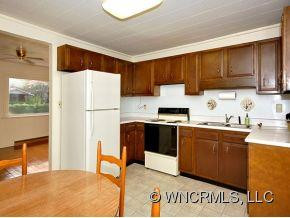 54 BARNARD AVENUE - Photo 4