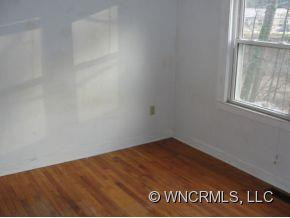169 LAUREL LOOP - Photo 8