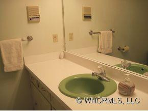 246 SUNNY DRIVE - Photo 5
