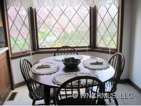 246 SUNNY DRIVE - Photo 9