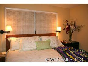 552 Summit Dr - Photo 15