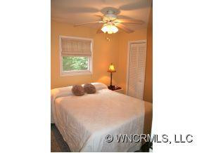 552 Summit Dr - Photo 16