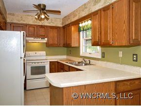 1 DAVLYN DRIVE - Photo 2