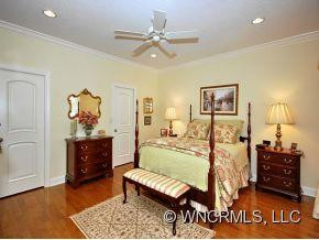 312 MOUNTAIN VALLEY DRIVE - Photo 8