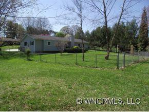 307 Melissa Way - Photo 2