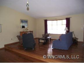307 Melissa Way - Photo 12