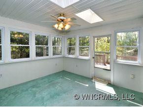 400 ROCKMOOR WAY - Photo 5