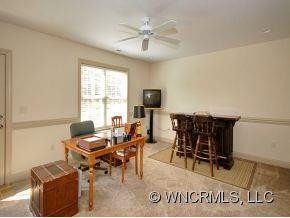 41 LEDGESTONE DRIVE - Photo 18