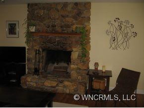 1 Pinecroft Road - Photo 3