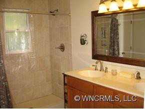 1 Pinecroft Road - Photo 6