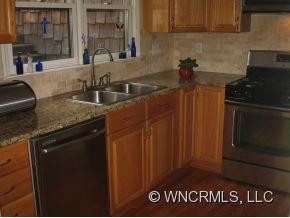 1 Pinecroft Road - Photo 7