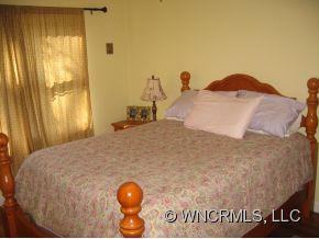 1 Pinecroft Road - Photo 8