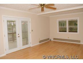 76 Hickory - Photo 2