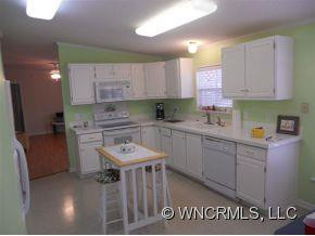 86 FOUNDERS WAY - Photo 2