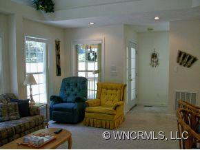 303 SpringLake Road - Photo 4