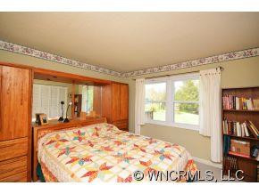 553 OAK GROVE ROAD - Photo 12