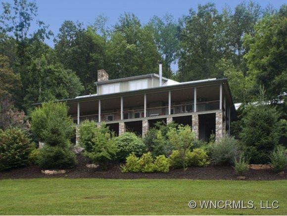 70 DEERHAVEN LANE