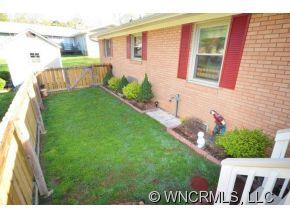 1 Braddock Way - Photo 12