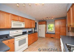 1 Braddock Way - Photo 3