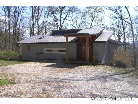 33 Pine Point Road