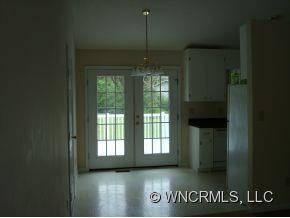 221 Jordan Road - Photo 9