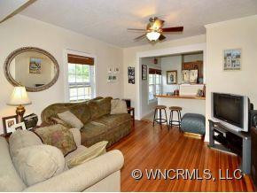 156 MICHIGAN AVENUE - Photo 4