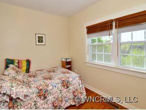 156 MICHIGAN AVENUE - Photo 9
