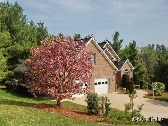 907 RICKEL DRIVE - Photo 2