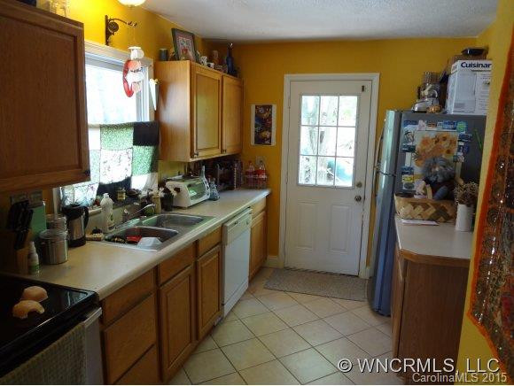 29 Edgehill Ave. - Photo 2