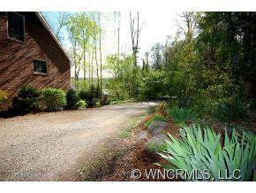 106 Caledonia - Photo 2