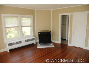 1727 KANUGA RD - Photo 4