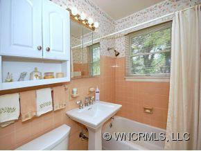 6 GLENVIEW ROAD - Photo 10