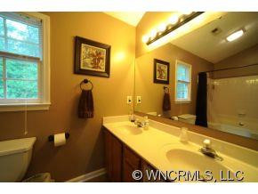 706 Woodhill Drive - Photo 10